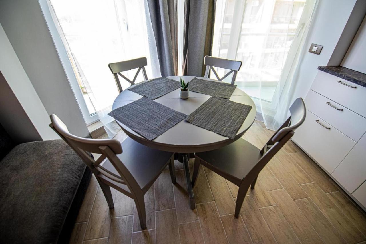 Apartament Katrina - Alezzi Beach - Sea View Navodari Luaran gambar